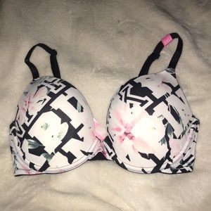 VS PINK PUSH UP BRA